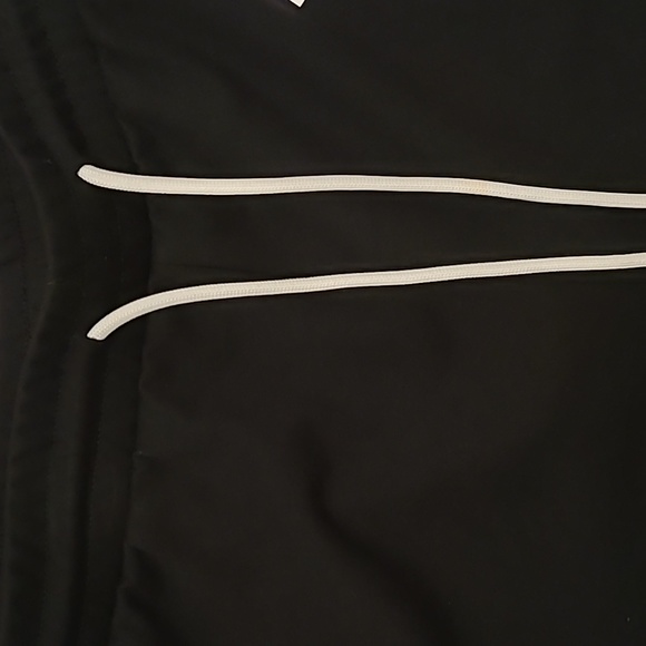 SPORTS ILLUSTRATED WOMEN'S BLACK SHORTS ELASTIC WAISTBAND SIZE LARGE - Picture 4 of 11